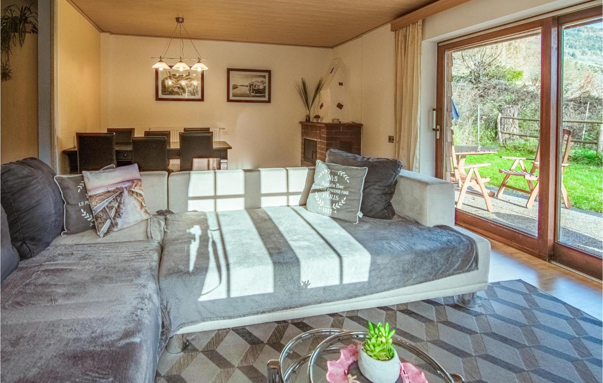 Charmantes Ferienhaus Peterdorf Экстерьер фото